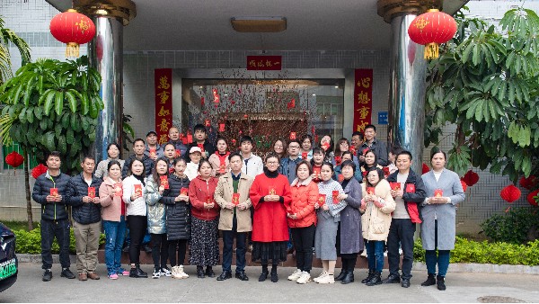 世邦注塑加工祝您2022萬(wàn)事順意，虎力全開！